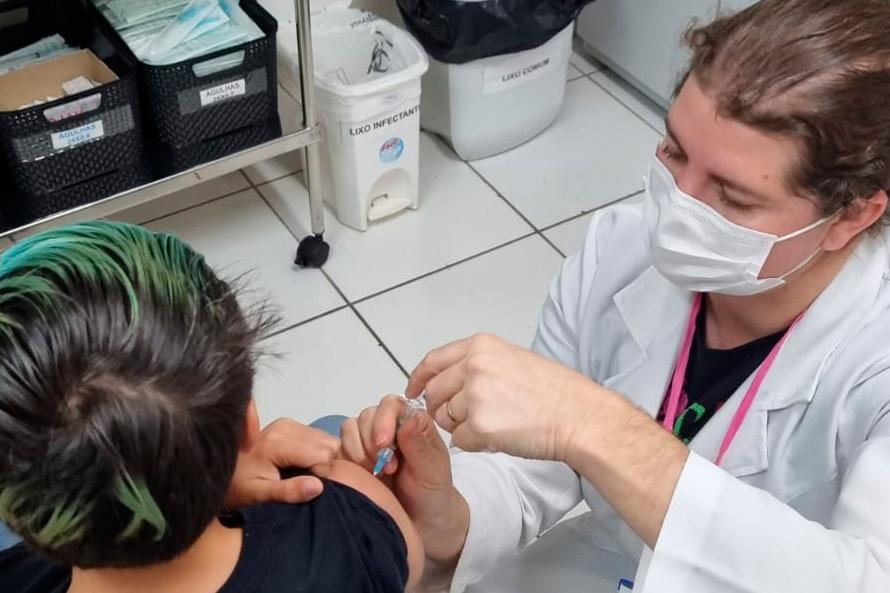Paraná cria força-tarefa com apoio de municípios para aumentar coberturas vacinais.