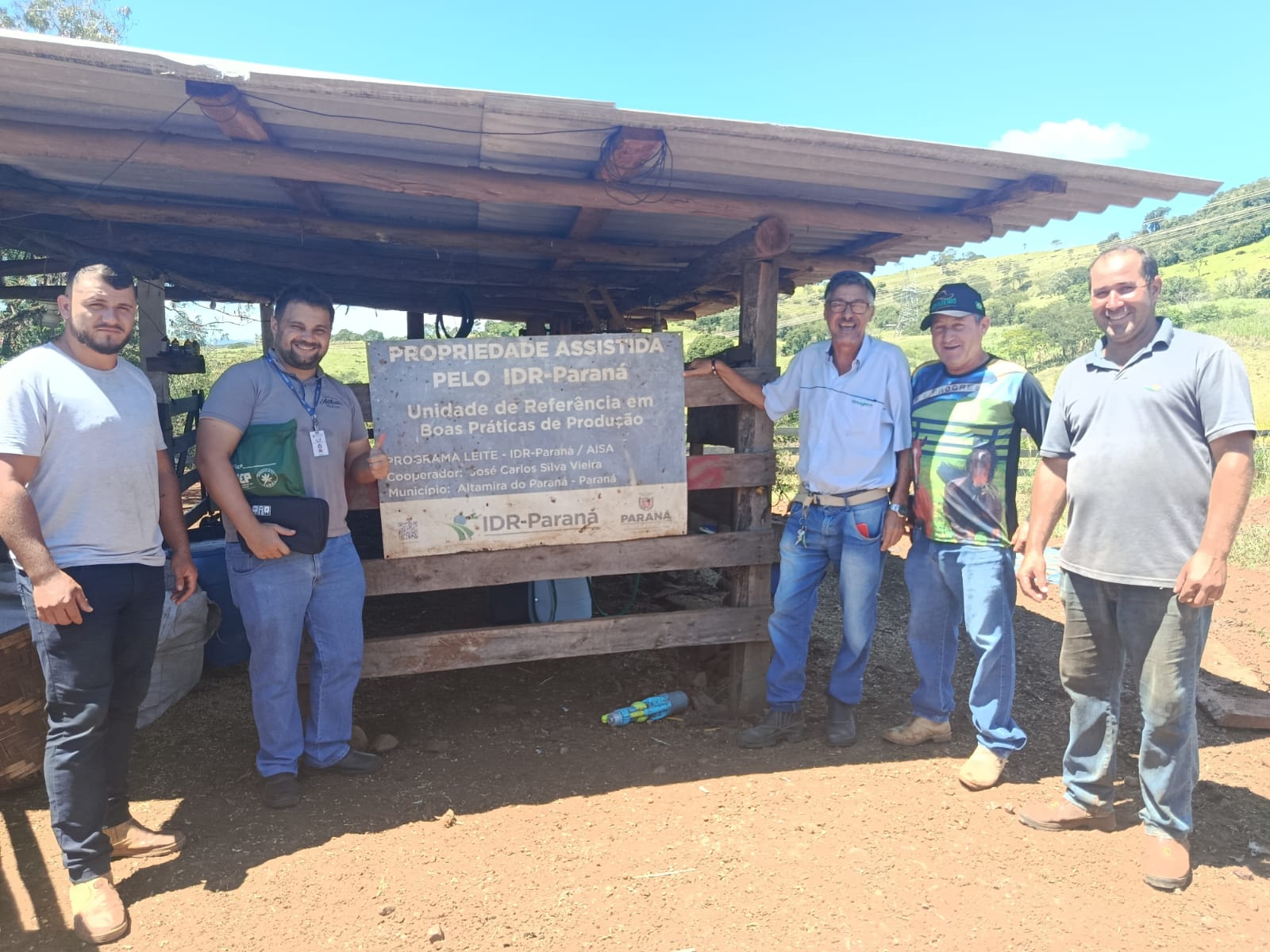 Regulagem de ordenhadeira com aplicativo fortalece qualidade do leite em Altamira do Paraná.