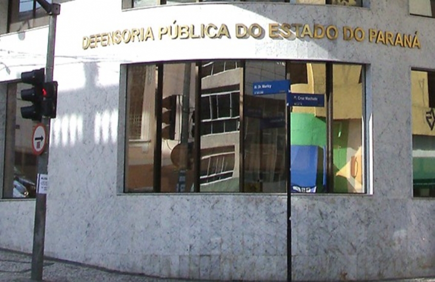 Justiça suspende acordo de pensão após pai analfabeto ser induzido a assinar documento no Paraná.