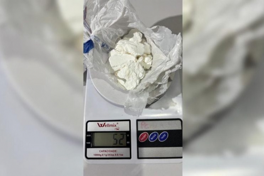 ROTAM apreende cocaína após suspeito arremessar droga durante abordagem na PR-239.