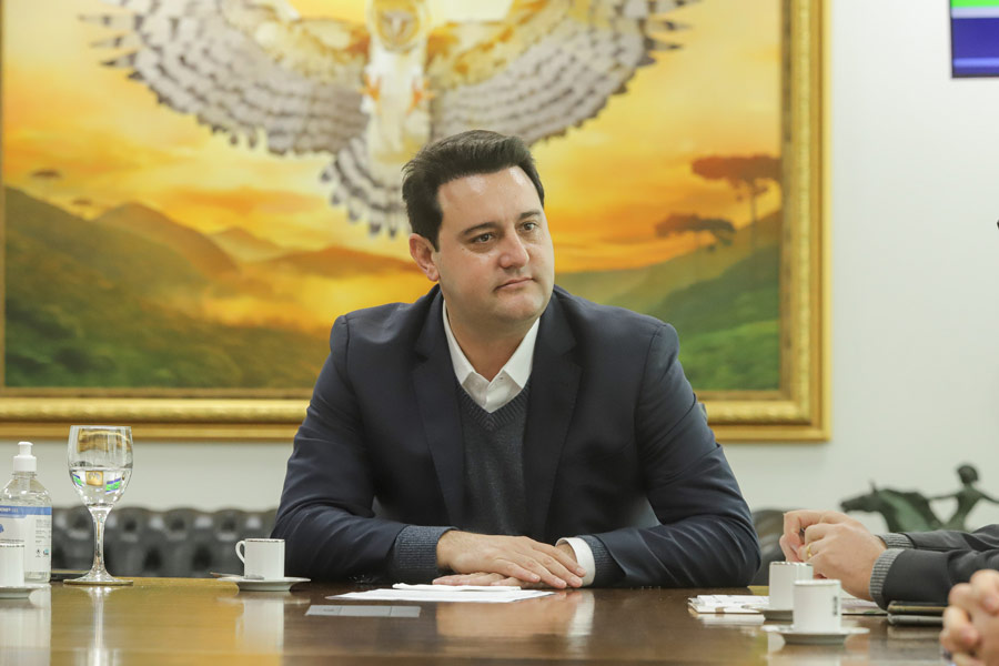Ratinho Jr. tem 75% de aprovação da população, aponta pesquisa.